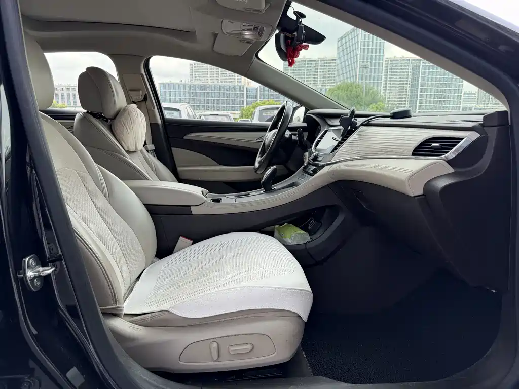 Buick LaCrosse — миниатюра 8