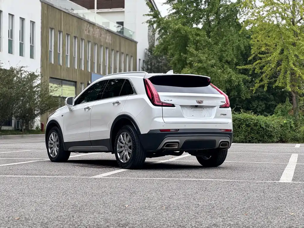 Cadillac XT4 — миниатюра 5