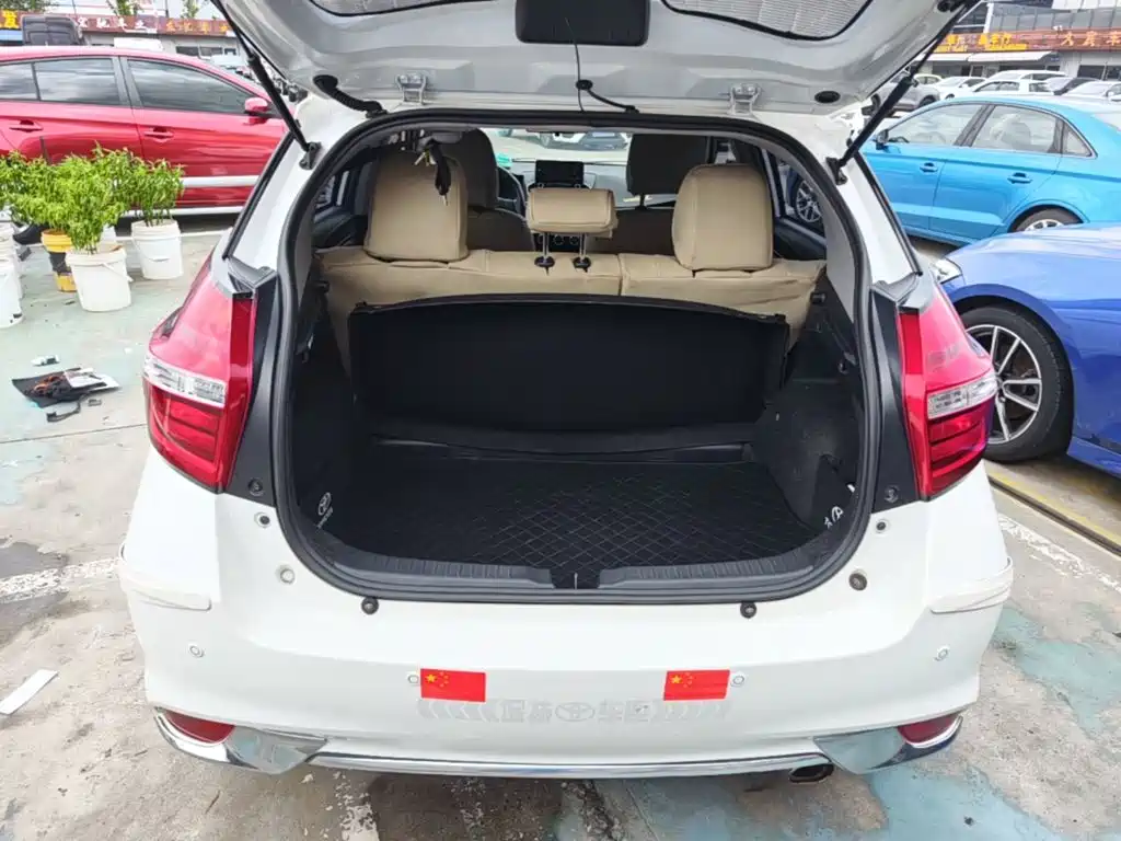 Toyota Yaris L — миниатюра 19