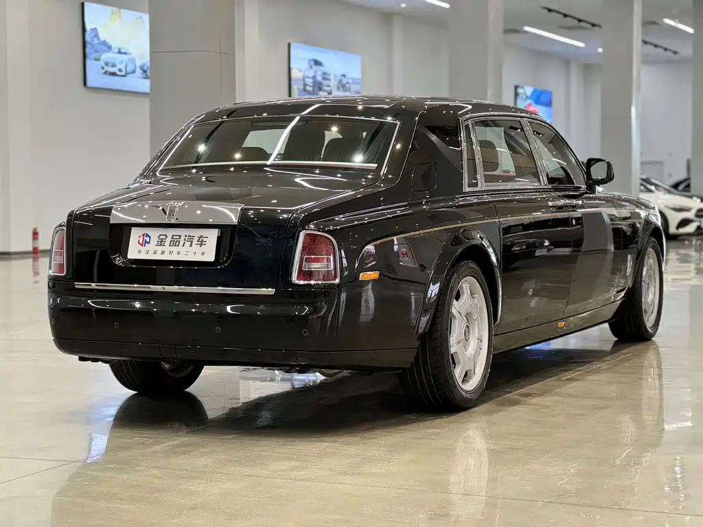Rolls-Royce Phantom — миниатюра 4