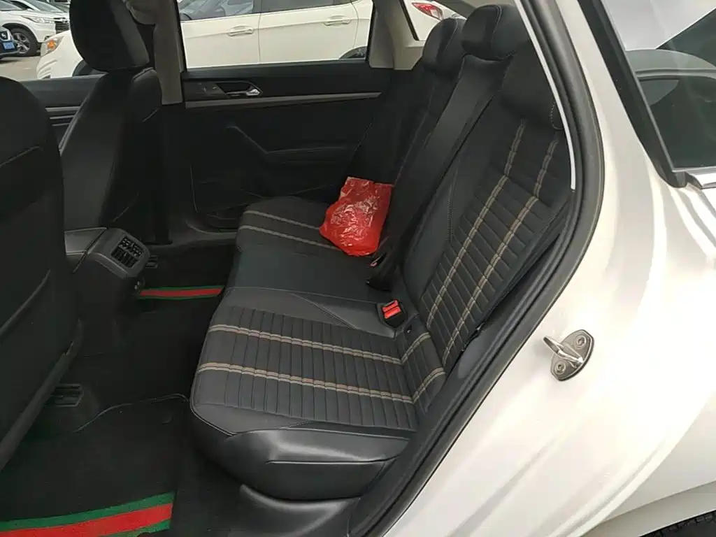 Volkswagen Lavida — миниатюра 17