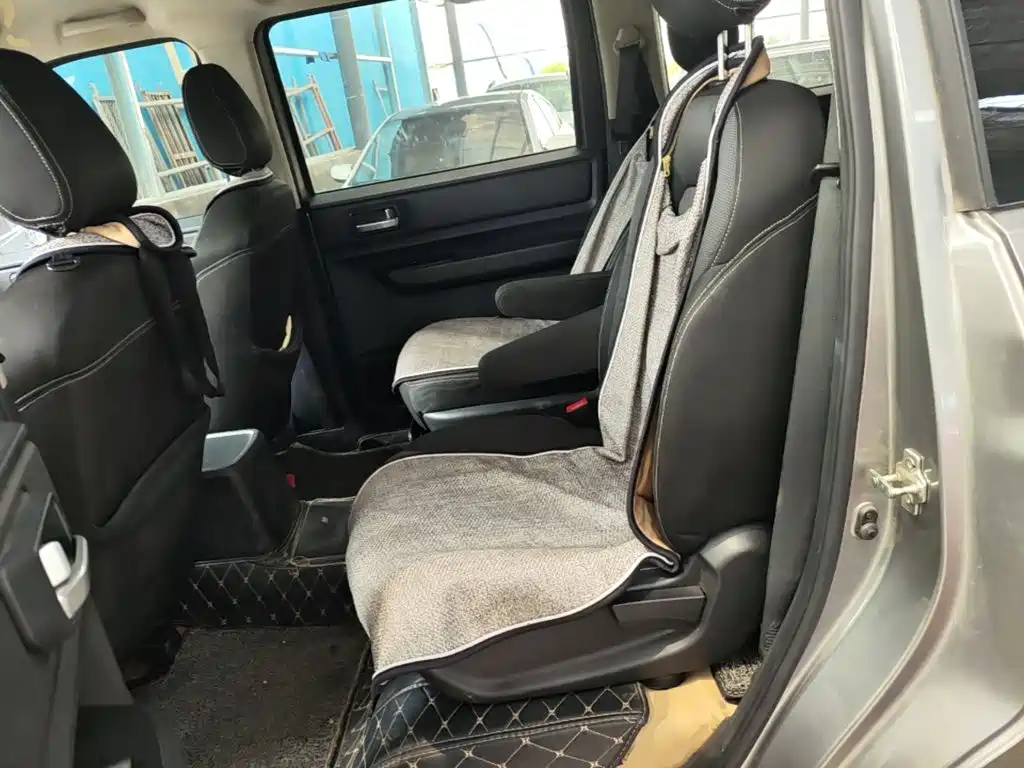 Wuling Hongguang PLUS — миниатюра 17