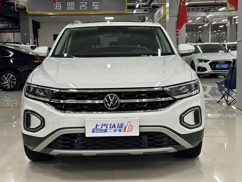 Volkswagen T-Roc — миниатюра 2