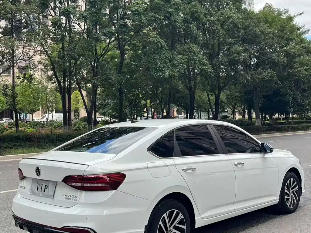 Volkswagen Lavida — миниатюра 9