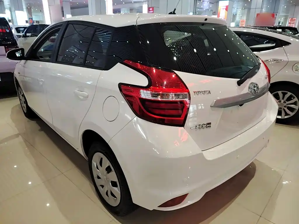 Toyota Vios FS — миниатюра 5