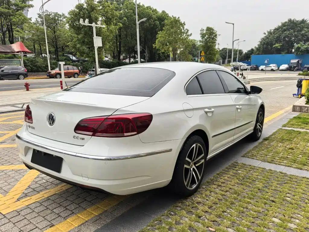 Volkswagen CC — миниатюра 7