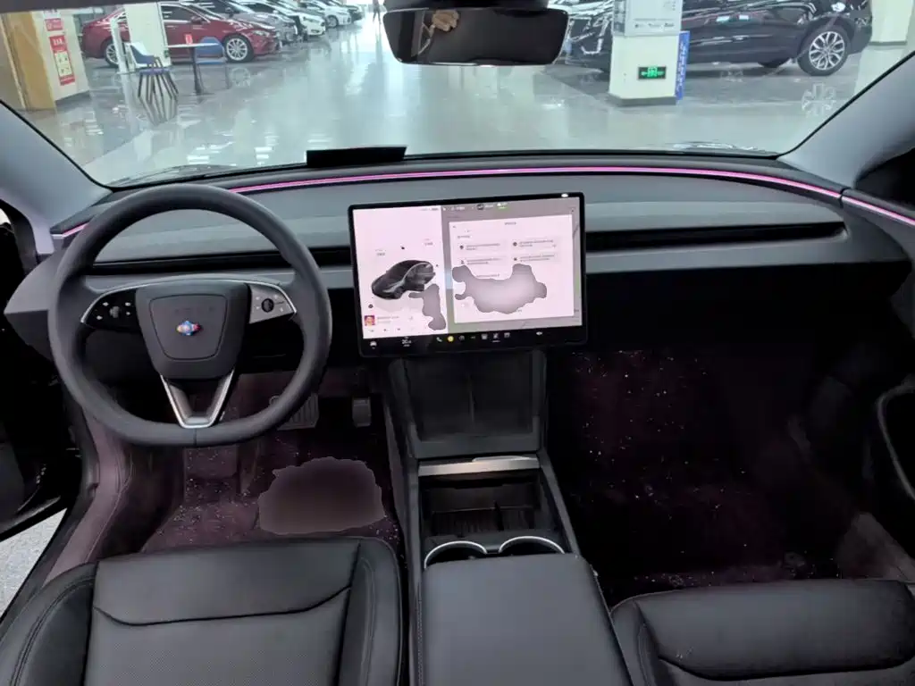 Tesla Model 3 — миниатюра 10