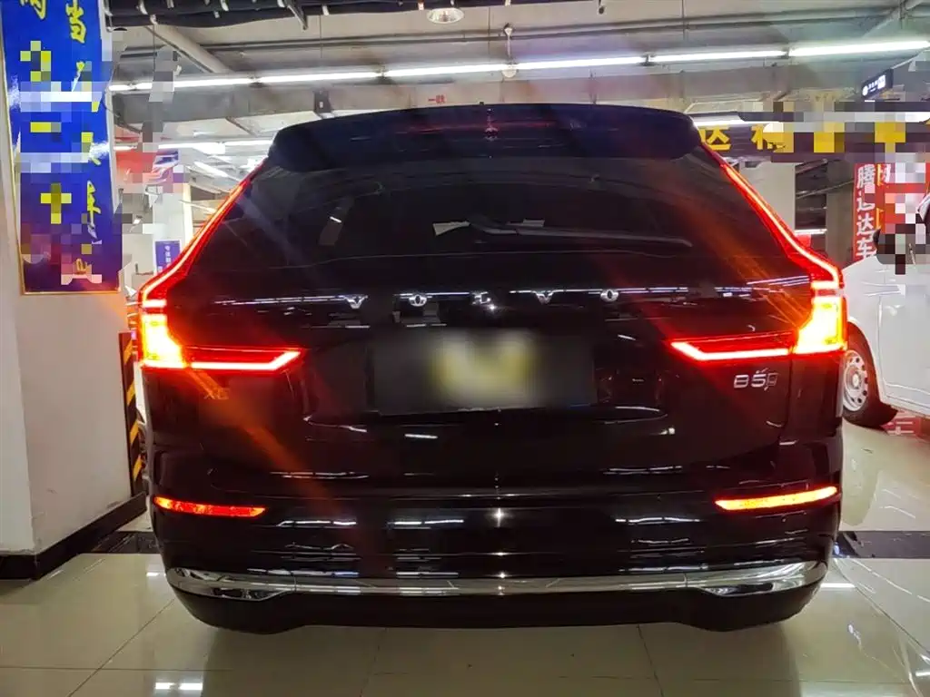 Volvo XC60 2022 B5 Luxury