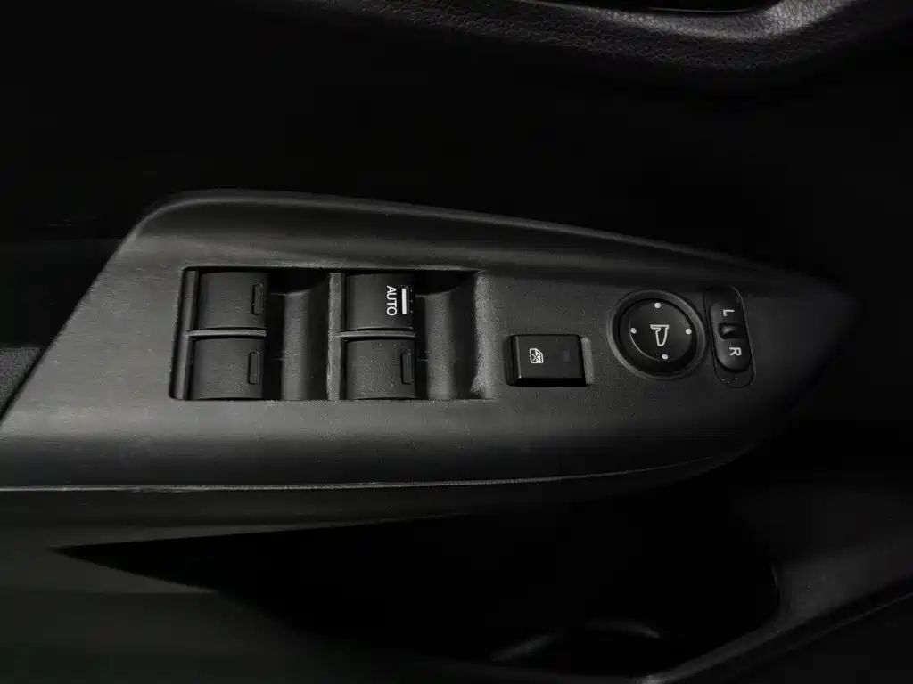 Honda Fit — миниатюра 9