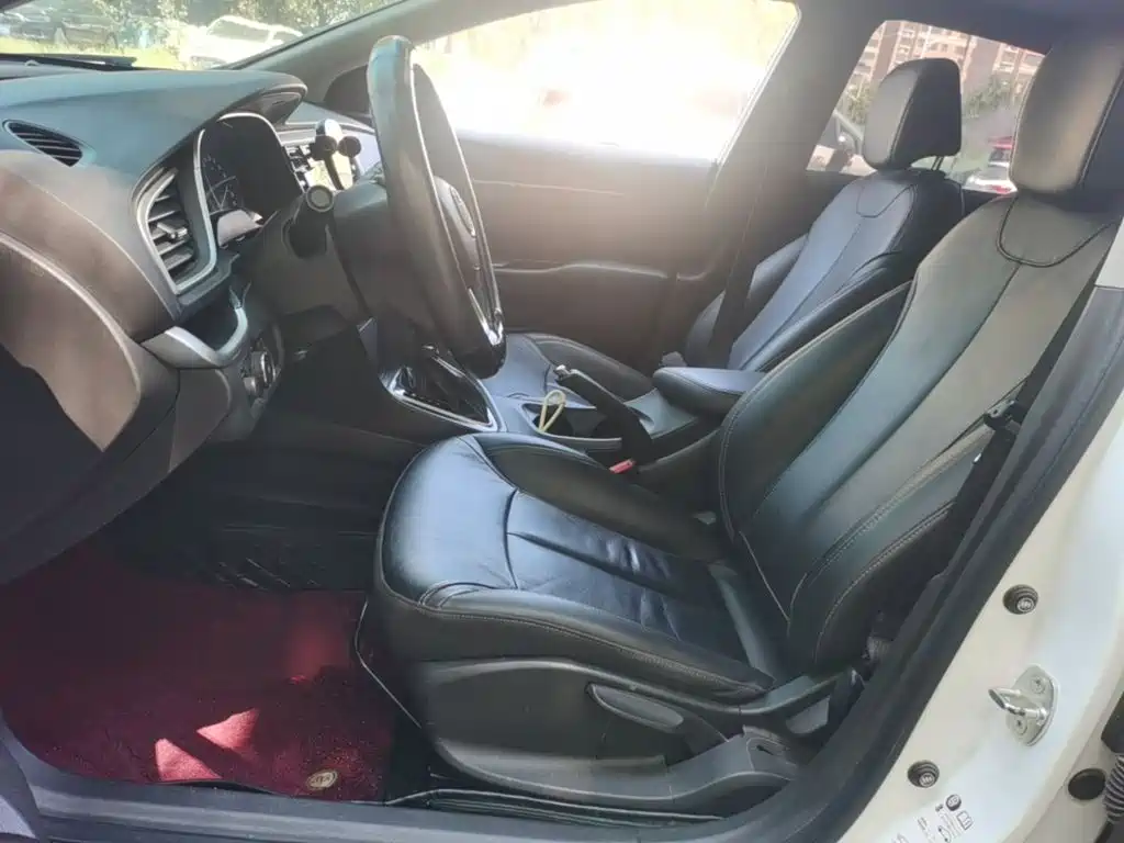 Buick Excelle — миниатюра 15