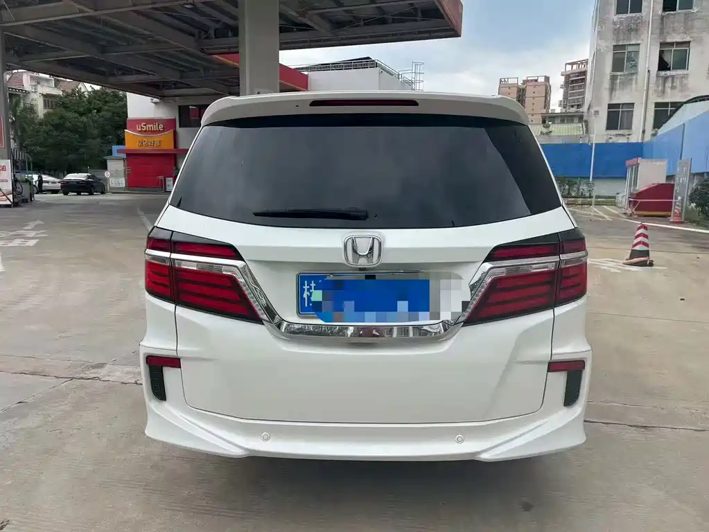 Honda Elysion — миниатюра 5