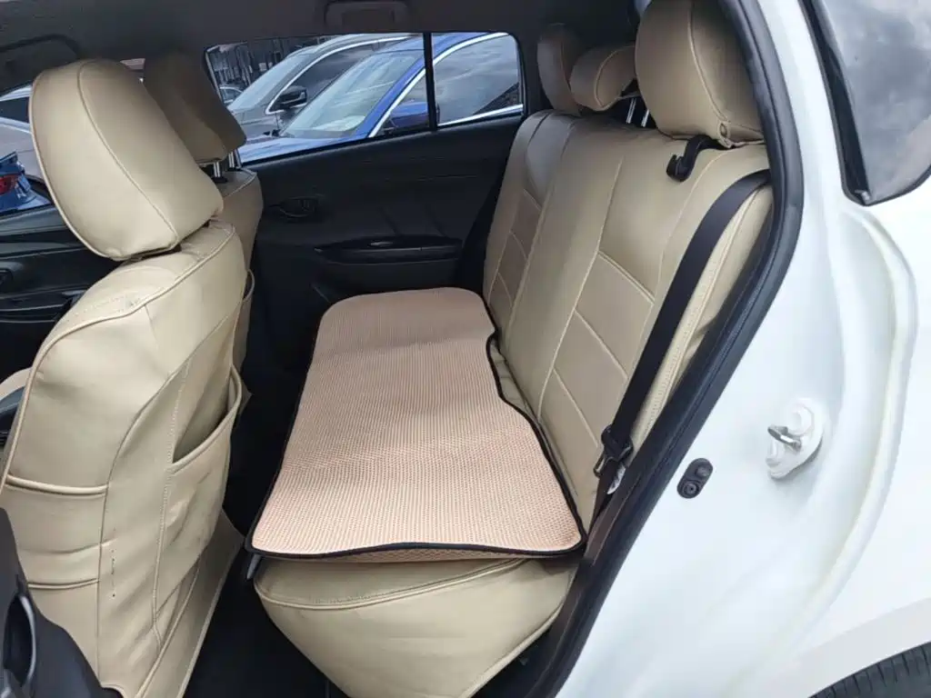 Toyota Yaris L — миниатюра 17