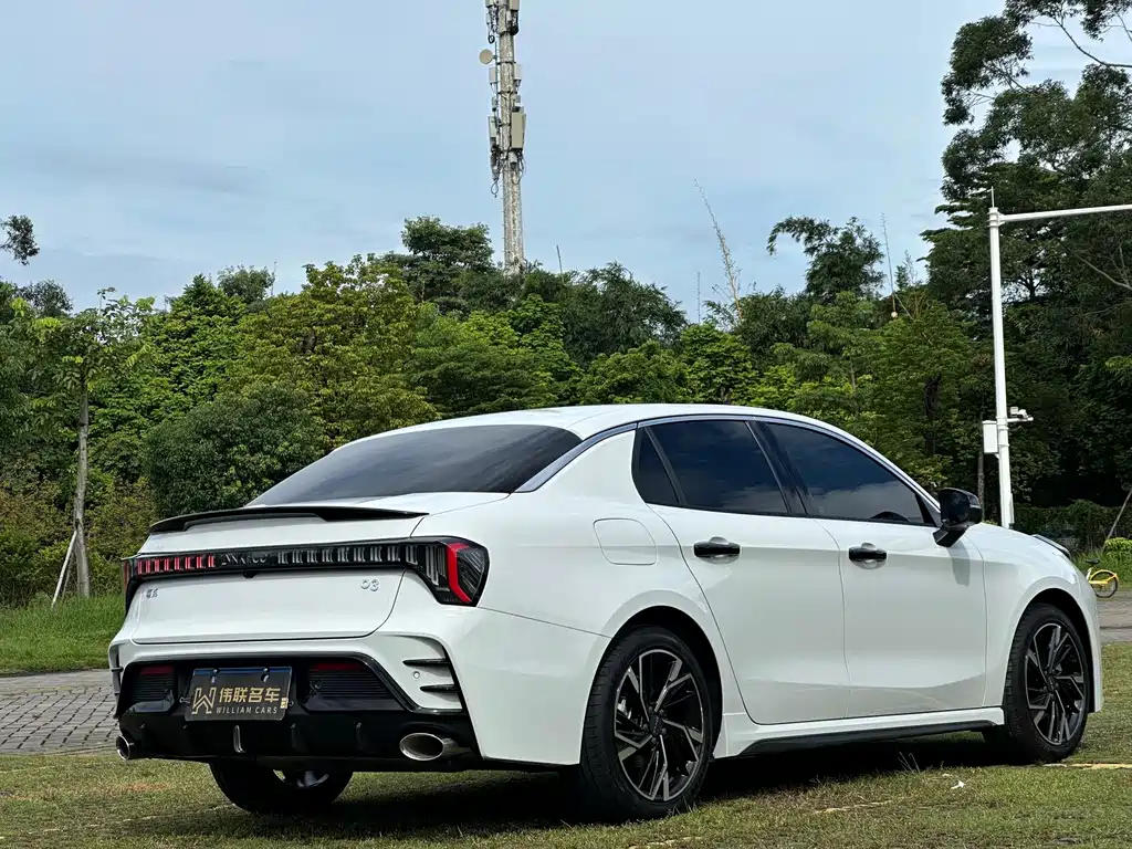 Lynk & Co 03 — миниатюра 6