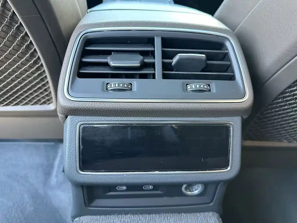 Audi A7L — миниатюра 15