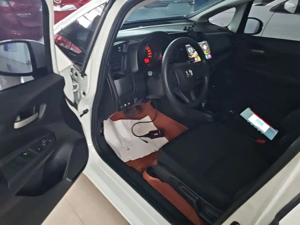 Honda Fit — миниатюра 16