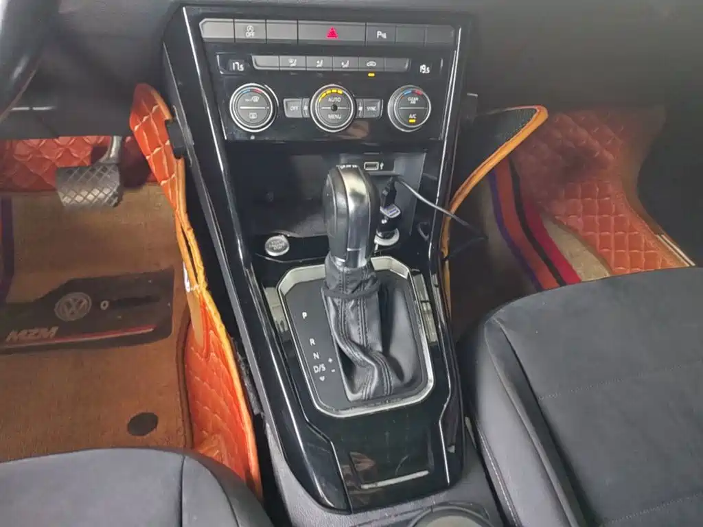 Volkswagen T-Roc — миниатюра 14