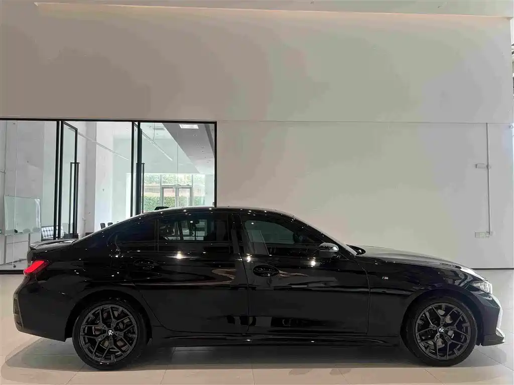 BMW 3 Series — миниатюра 10