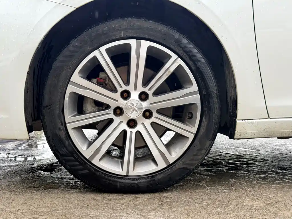 Peugeot 408 — миниатюра 15