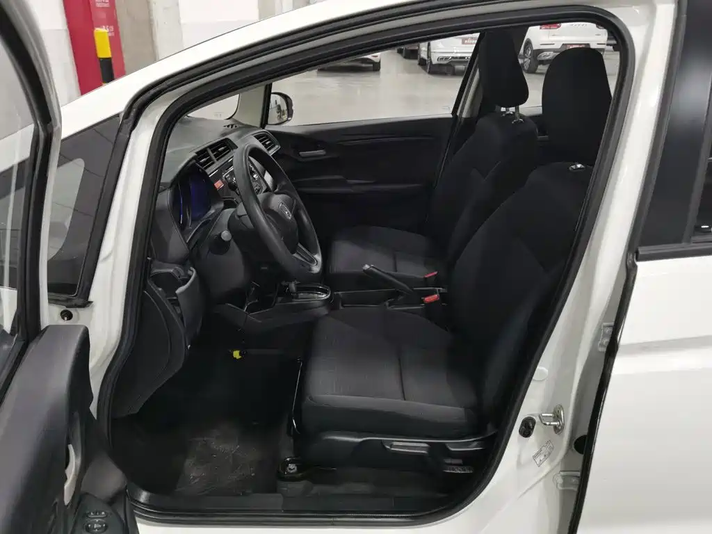 Honda Fit — миниатюра 10