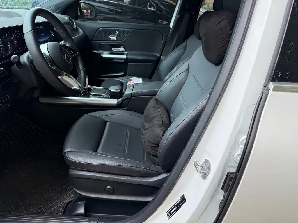 Mercedes-Benz GLA — миниатюра 6