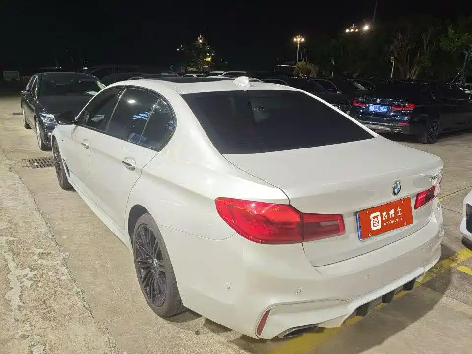 BMW 5 Series — миниатюра 3