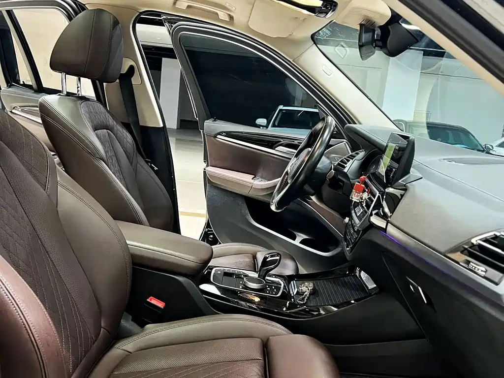 BMW X3 — миниатюра 8