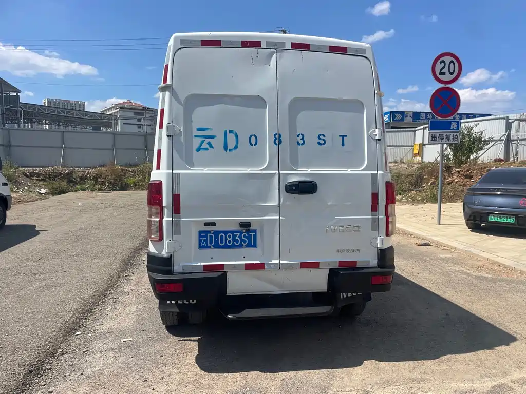 IVECO Daily — миниатюра 6