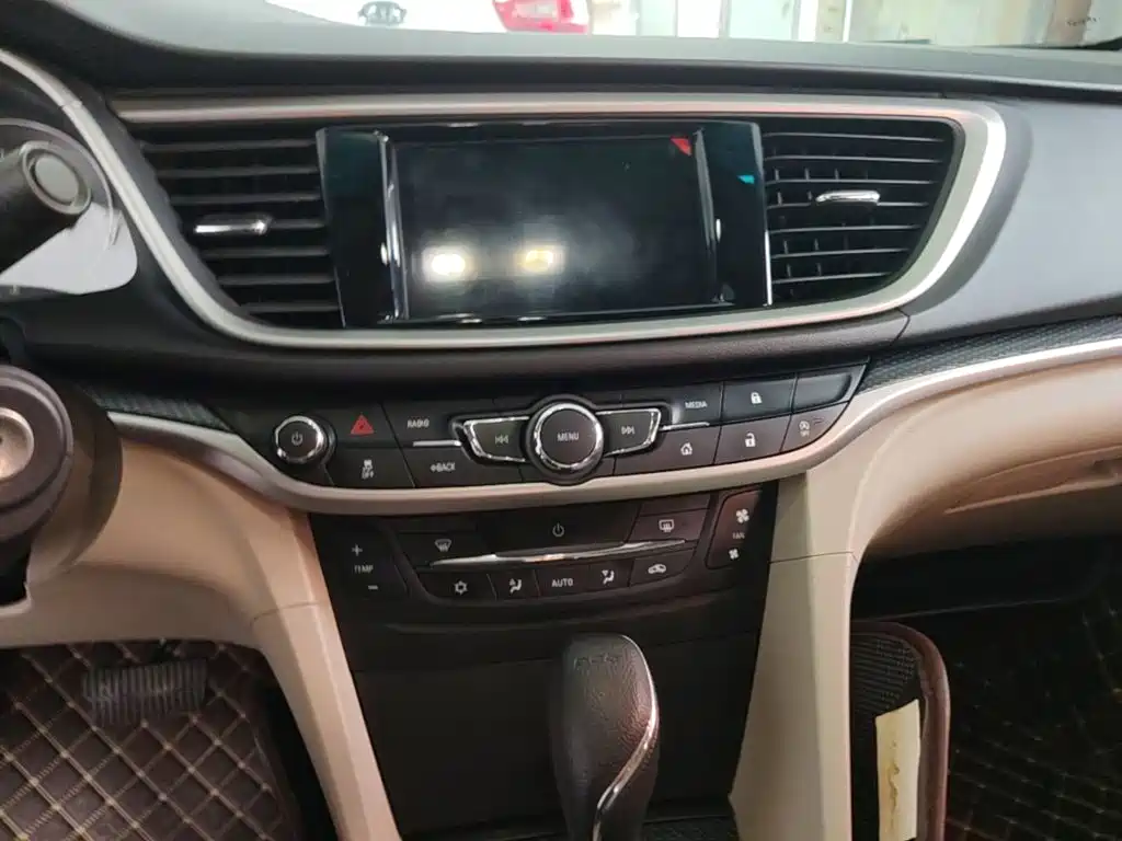 Buick Excelle — миниатюра 13