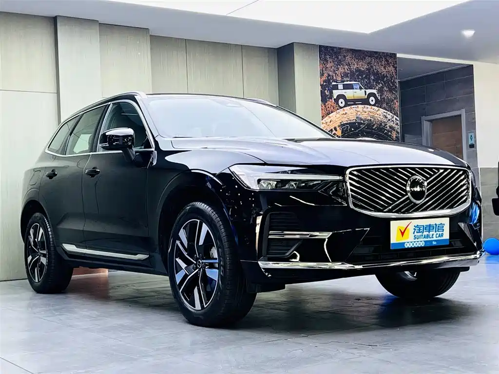 Volvo XC60 2026 B5 Luxury