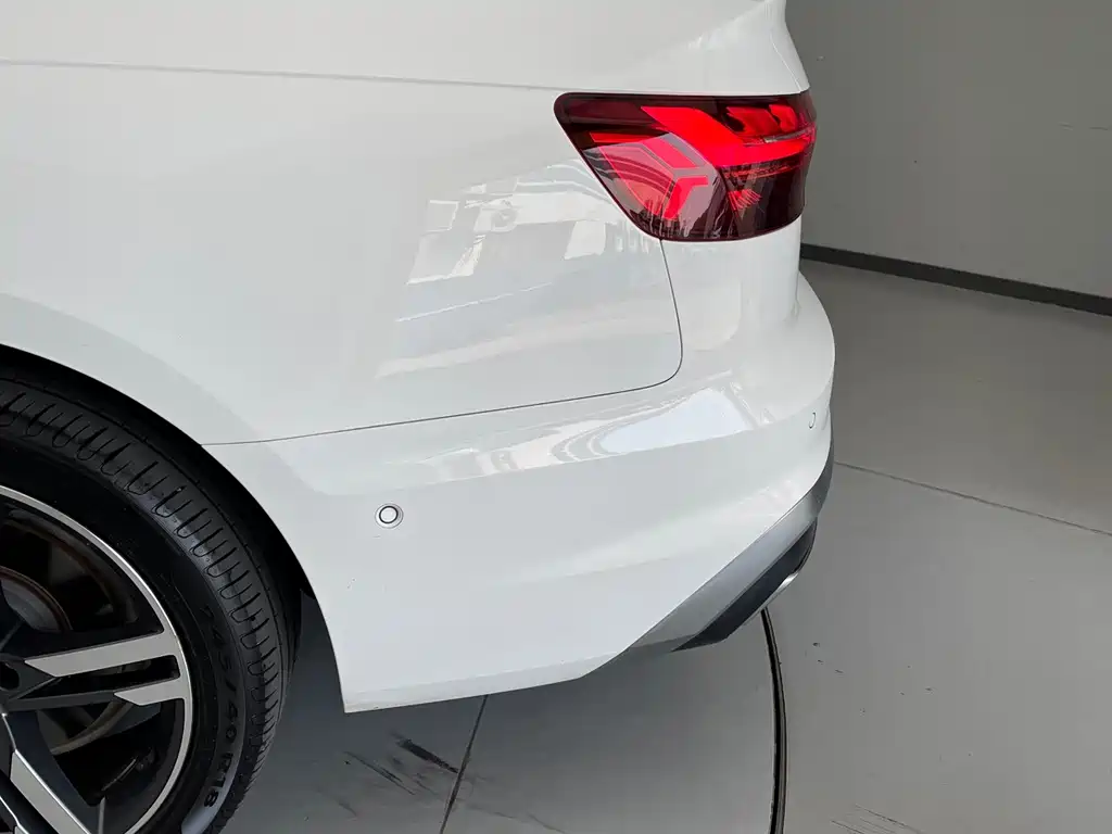 Audi A4L — миниатюра 10