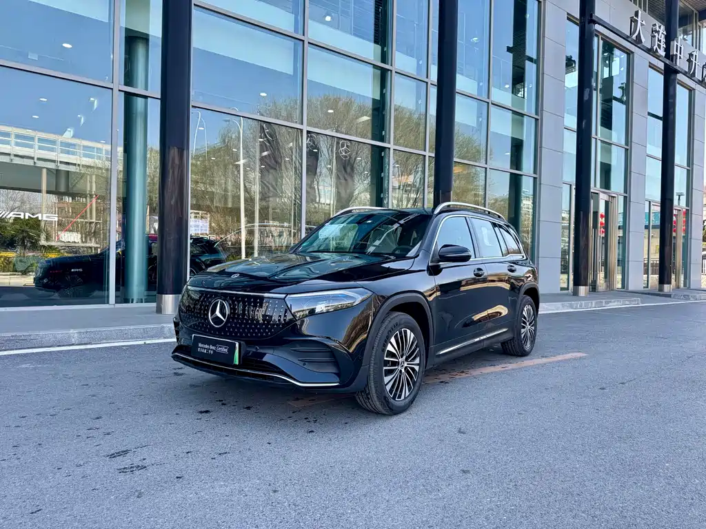 Mercedes-Benz EQB 2025