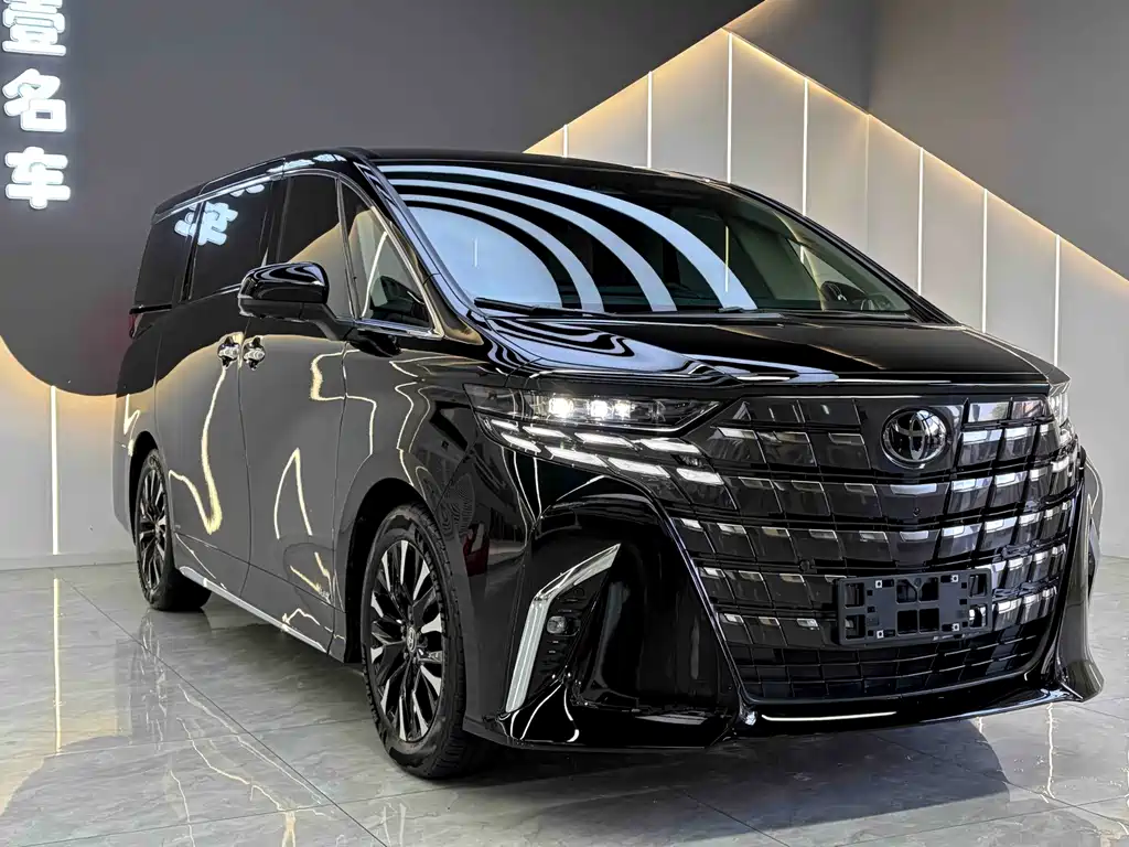 Toyota Alphard — миниатюра 3
