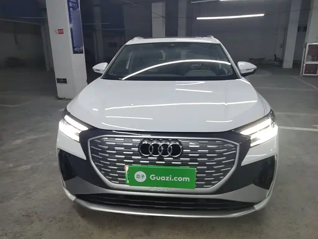 Audi Q4 e-tron — миниатюра 3