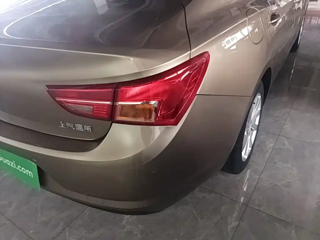 Buick Verano — миниатюра 8