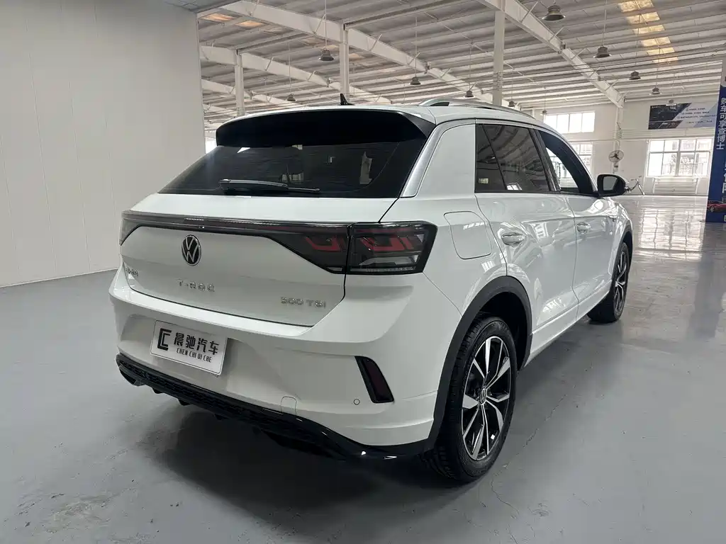 Volkswagen T-Roc 2025 300TSI DSG