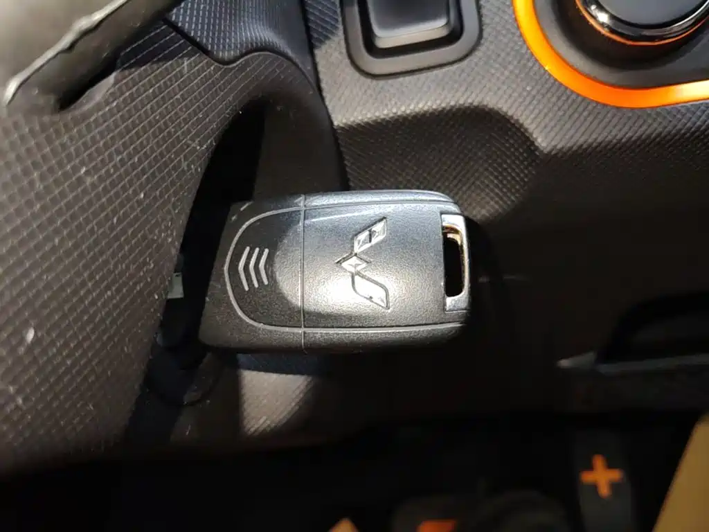 Wuling MINIEV — миниатюра 9