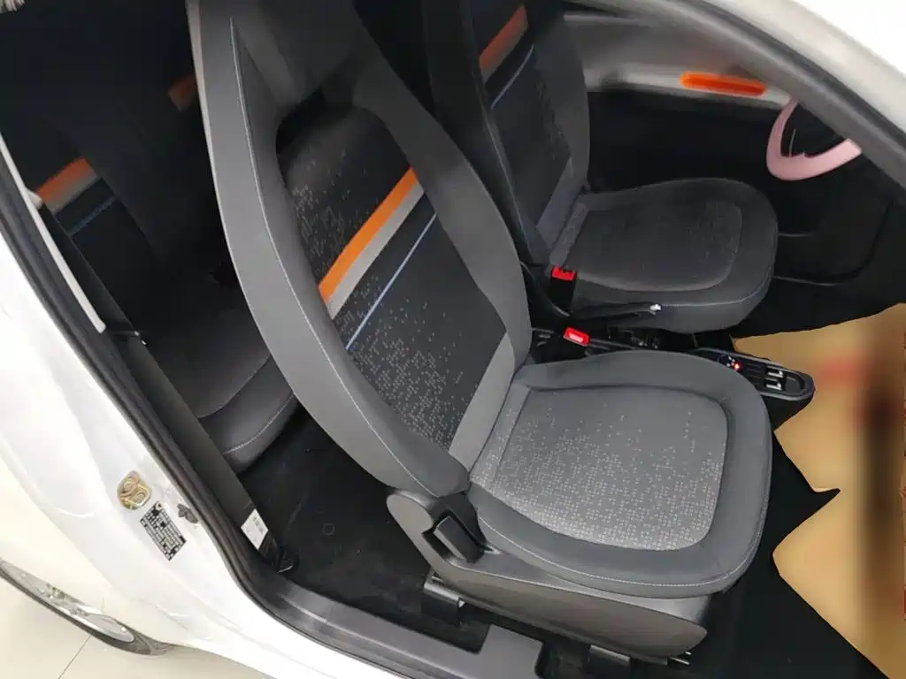 Wuling MINIEV — миниатюра 25