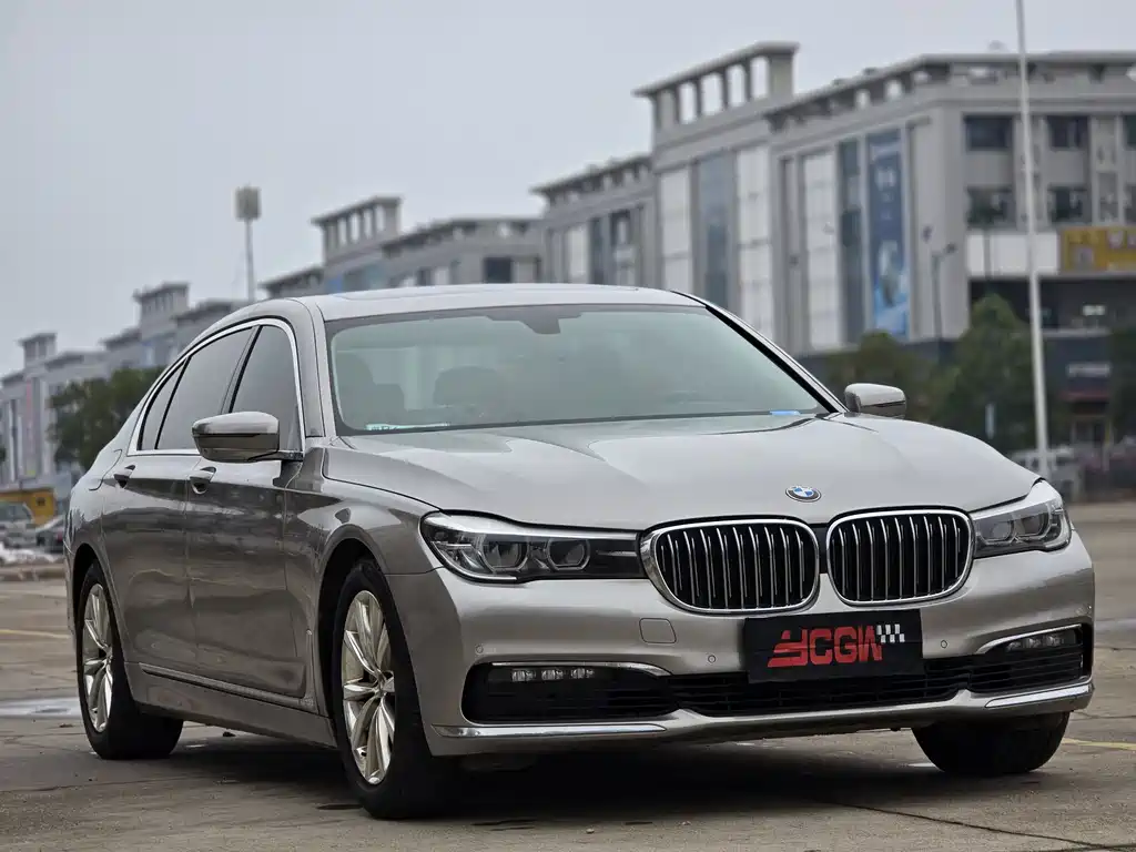 BMW 7 SERIES