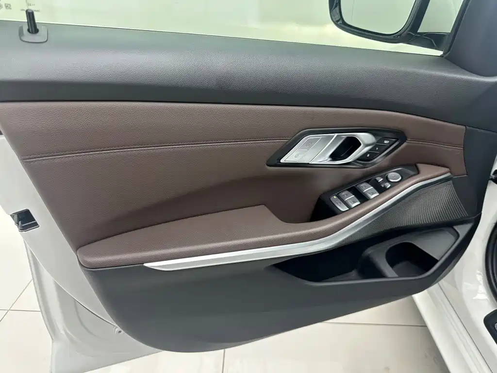 BMW 3 Series — миниатюра 15