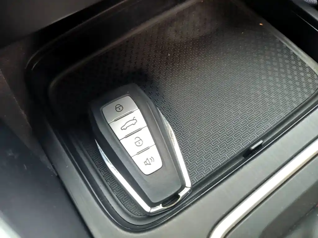 Geely Vision X6 — миниатюра 9