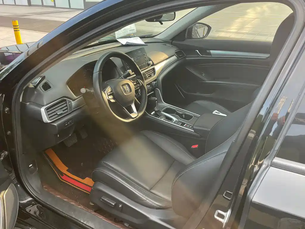 Honda Accord — миниатюра 7
