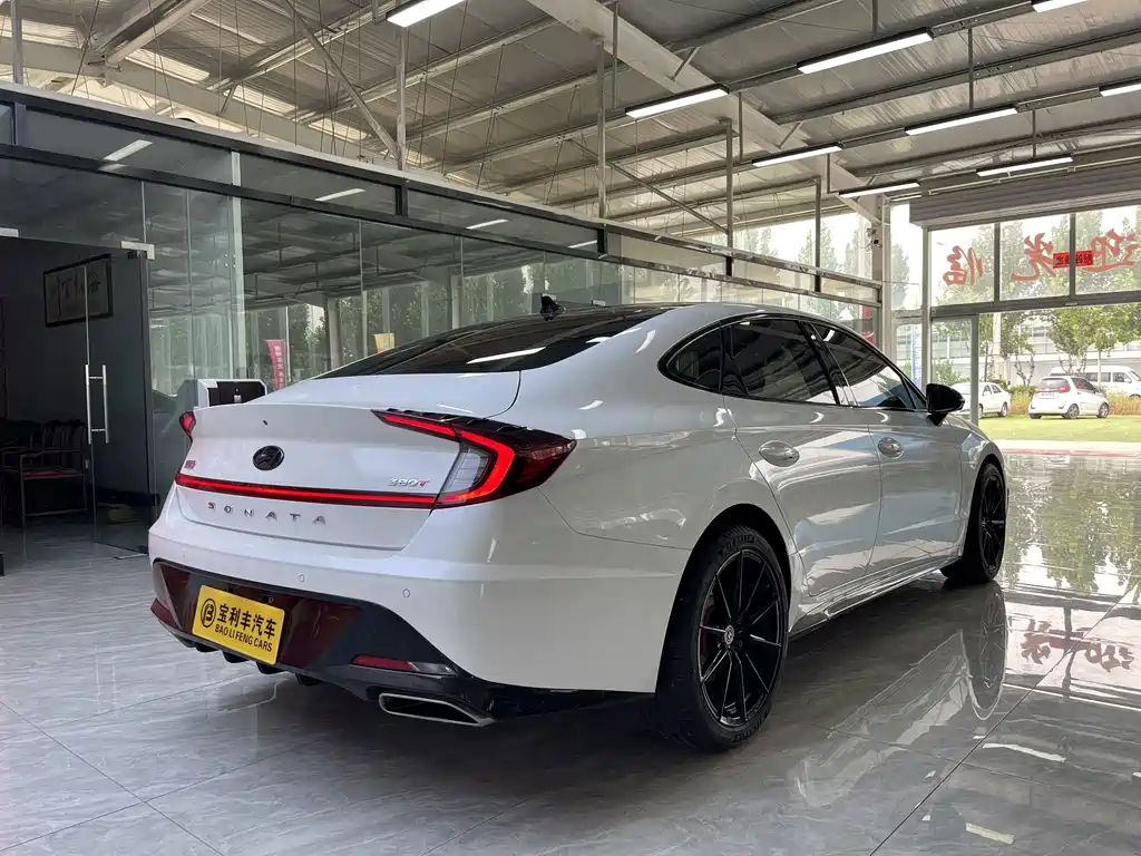 Hyundai Sonata — миниатюра 8