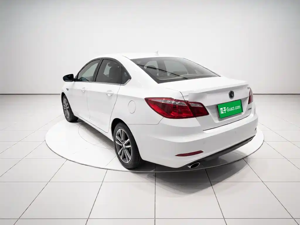 Changan Eado — миниатюра 4