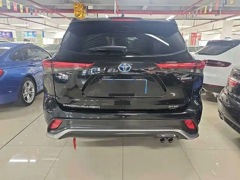 Toyota Crown Kluger — миниатюра 5