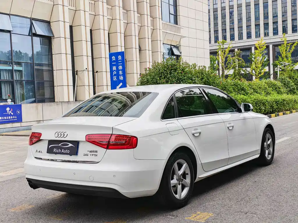 Audi A4L — миниатюра 4