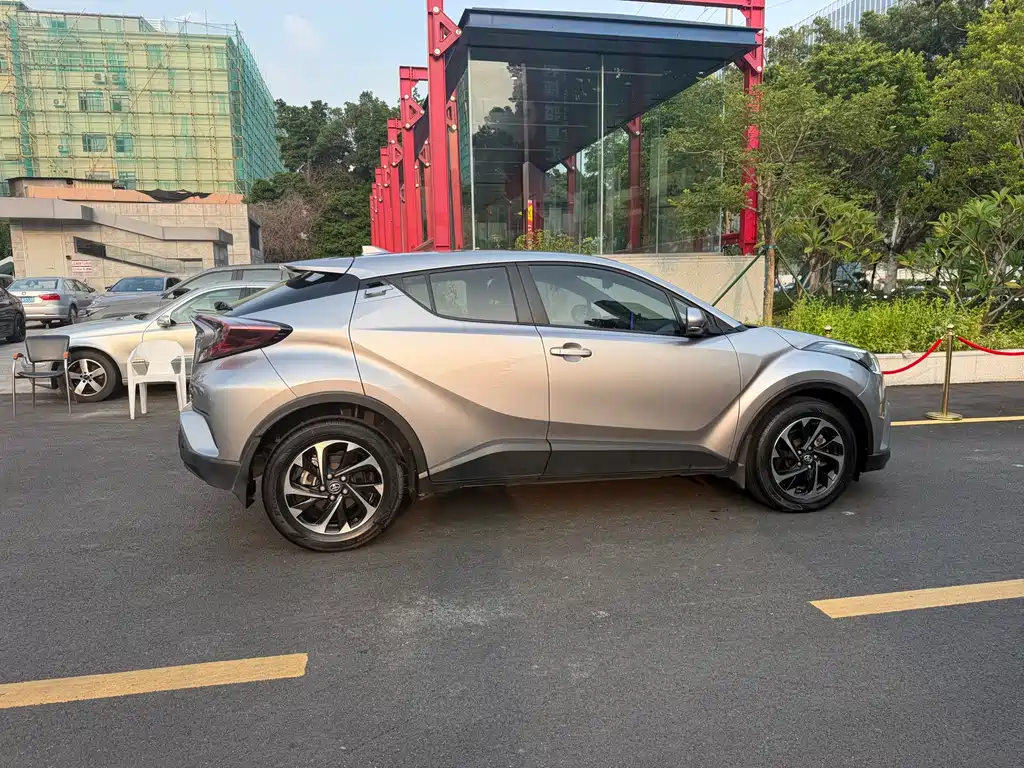 Toyota IZOA — миниатюра 4