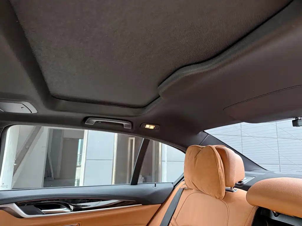BMW 5 Series — миниатюра 35