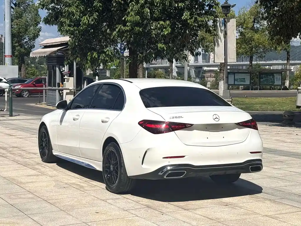 Mercedes-Benz C-Class — миниатюра 9