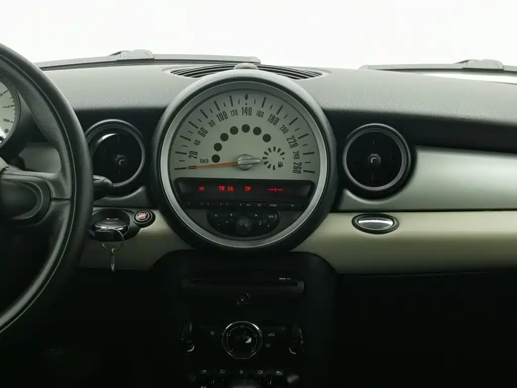 MINI Mini Clubman — миниатюра 12