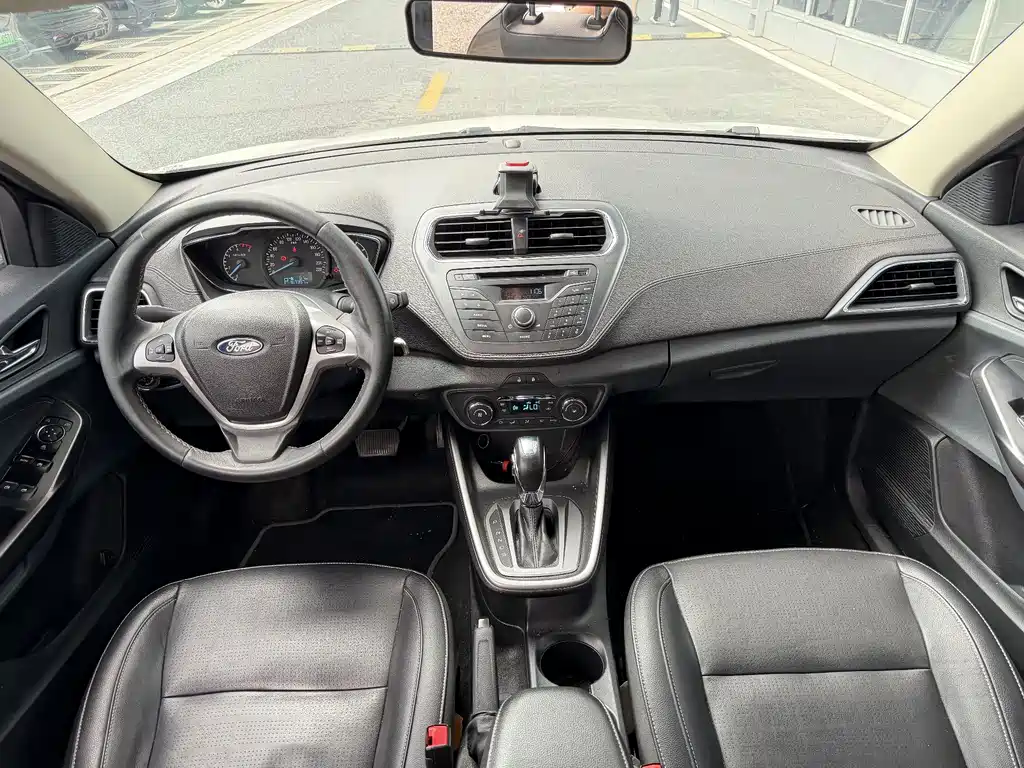 Ford Escort — миниатюра 10